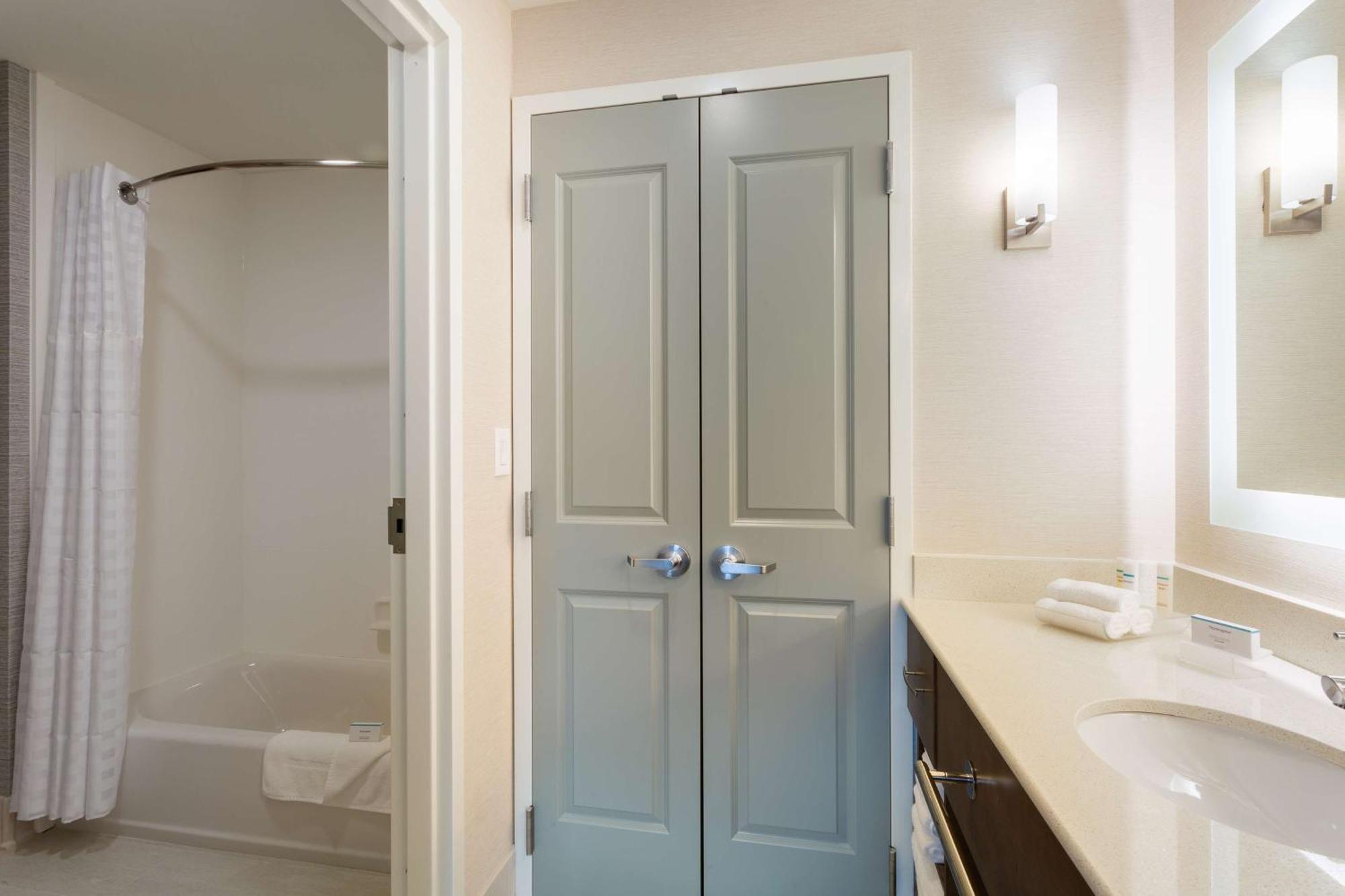 Homewood Suites By Hilton Reston, Va Екстериор снимка